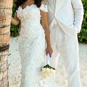 Elegant White Floral Lace Wedding Dress